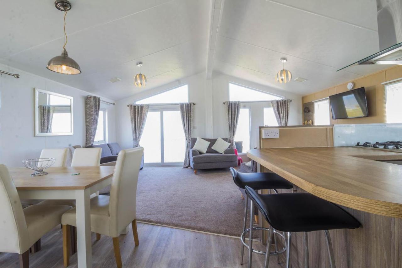 Stunning 6 Berth Lodge With Sea Views For Hire At Skipsea Sands Ref 41136Nf Barmston Luaran gambar