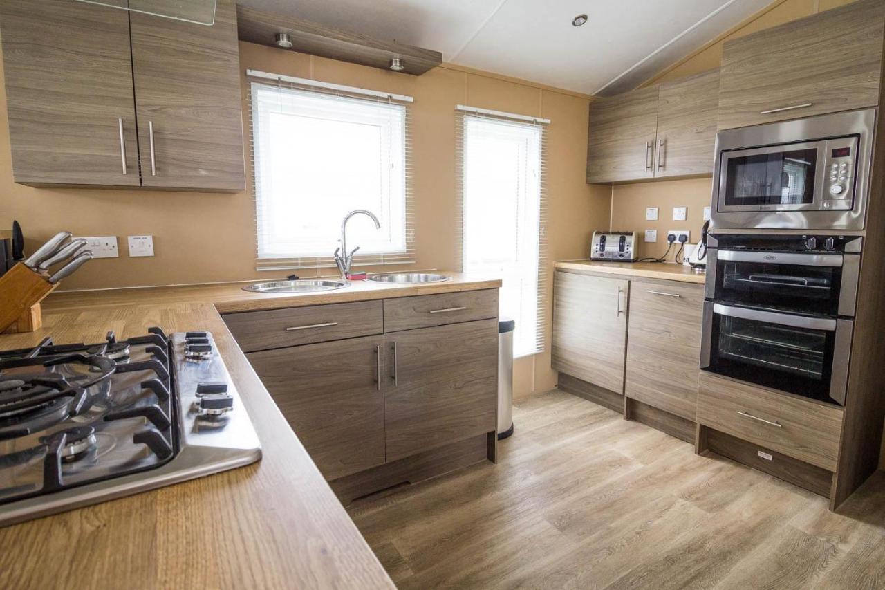 Stunning 6 Berth Lodge With Sea Views For Hire At Skipsea Sands Ref 41136Nf Barmston Luaran gambar