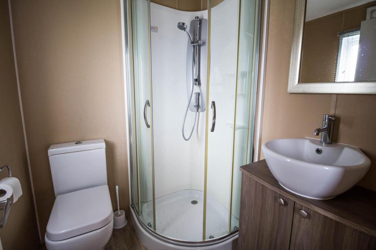Stunning 6 Berth Lodge With Sea Views For Hire At Skipsea Sands Ref 41136Nf Barmston Luaran gambar